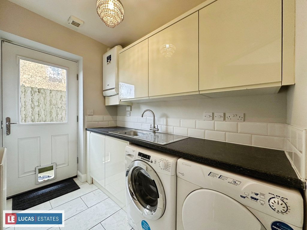 4 bed detached house for sale in Trem-y-ffynnon The Rise, Pengam - Property Image 9