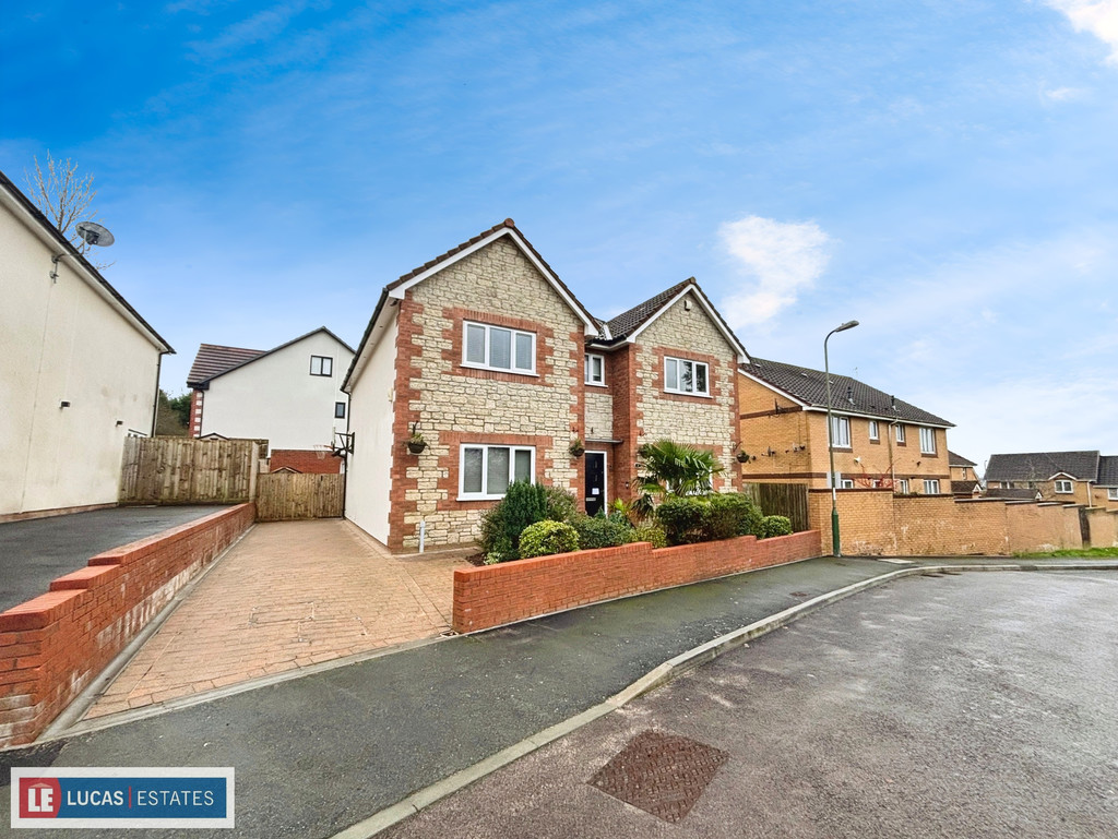 4 bed detached house for sale in Trem-y-ffynnon The Rise, Pengam - Property Image 1