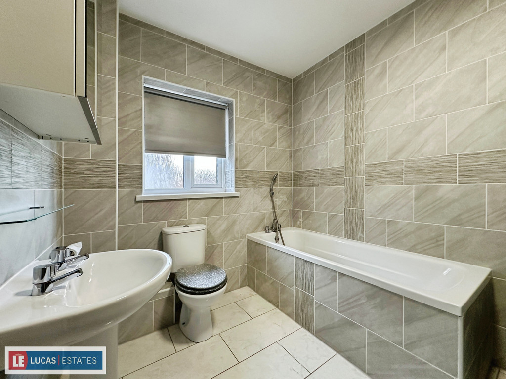 4 bed detached house for sale in Trem-y-ffynnon The Rise, Pengam - Property Image 19