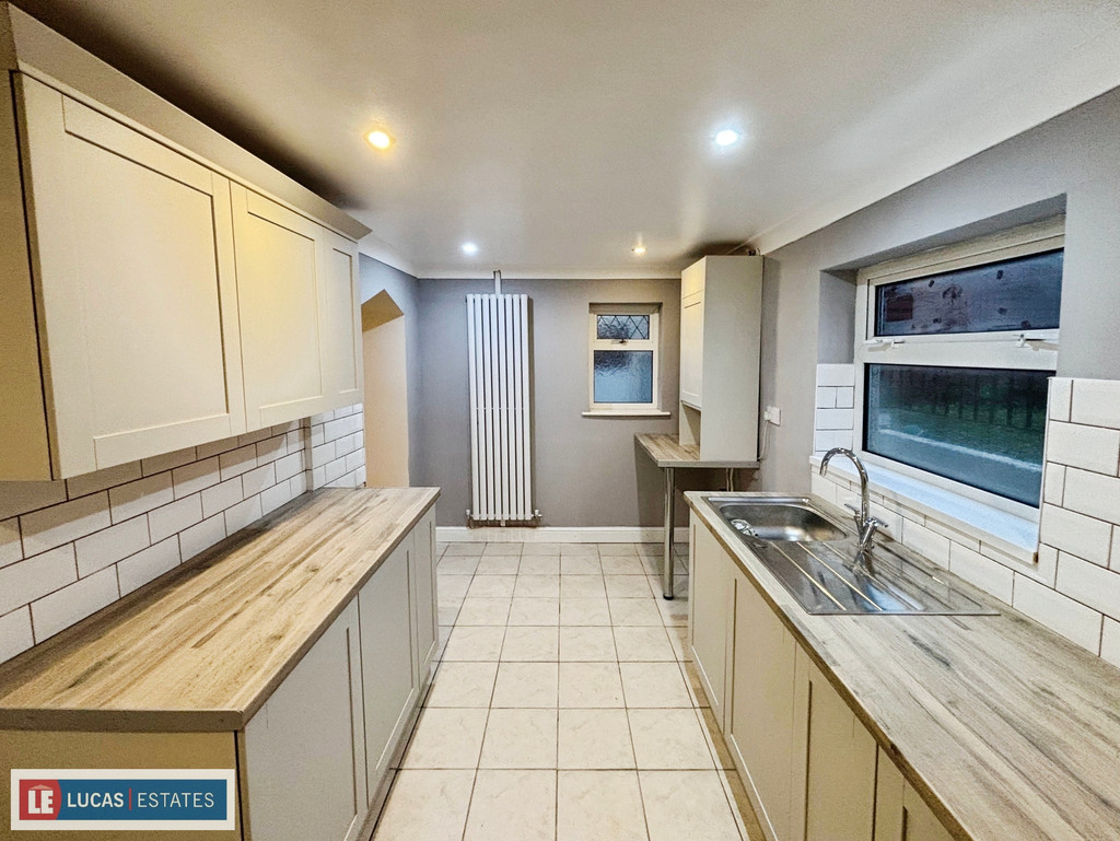 3 bed semi-detached house for sale in Woodfield Terrace, Tir-y-berth, Hengoed  - Property Image 11