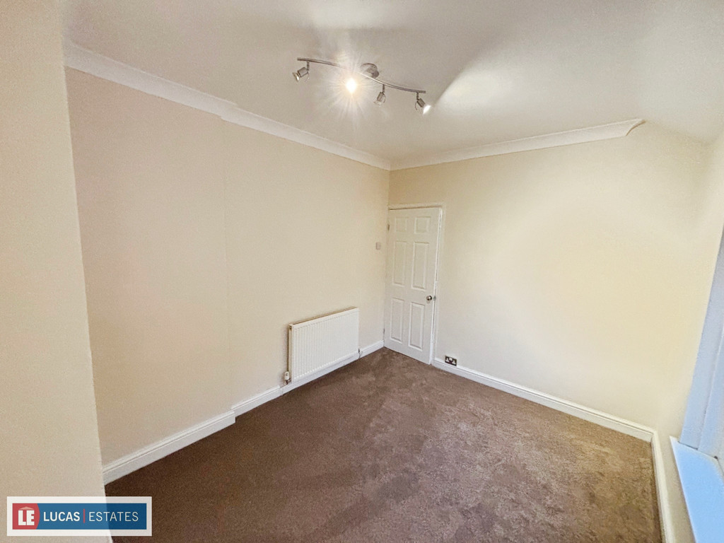 3 bed semi-detached house for sale in Woodfield Terrace, Tir-y-berth, Hengoed  - Property Image 15