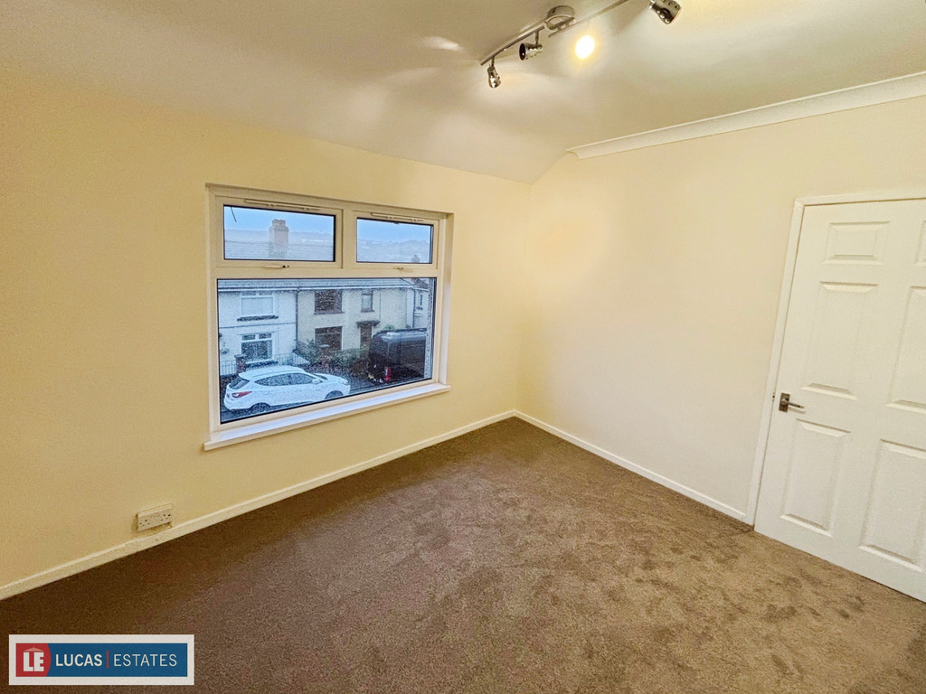 3 bed semi-detached house for sale in Woodfield Terrace, Tir-y-berth, Hengoed  - Property Image 14