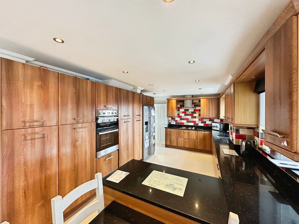 4 bed detached house for sale in Beaumaris Way, Grove Park, Blackwood  - Property Image 4