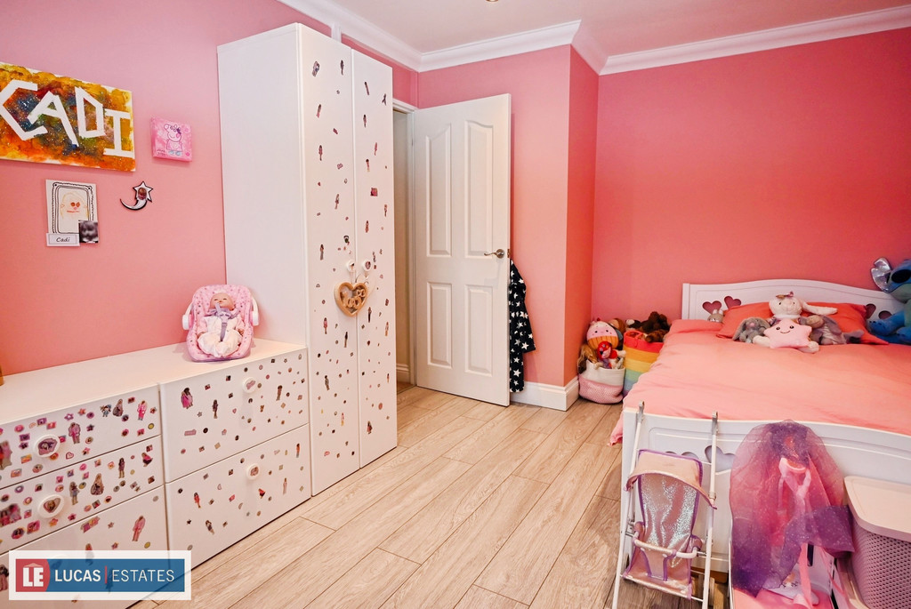 4 bed detached house for sale in Beaumaris Way, Grove Park, Blackwood  - Property Image 16