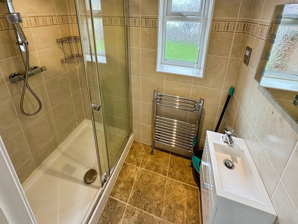 4 bed detached house for sale in Beaumaris Way, Grove Park, Blackwood  - Property Image 12