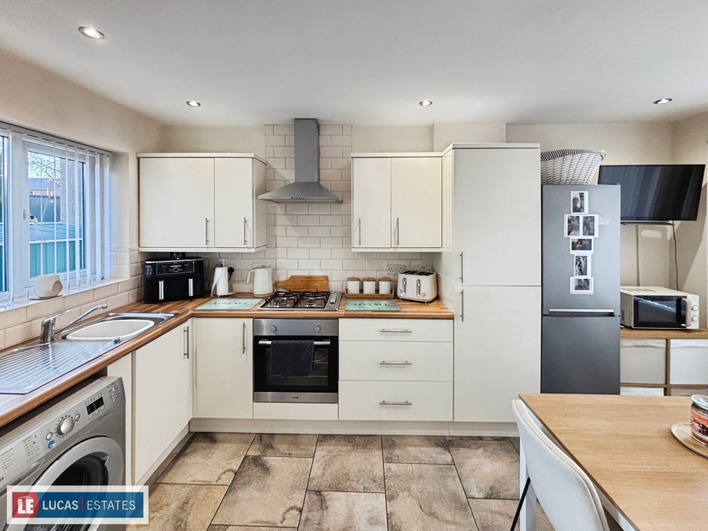 3 bed semi-detached house for sale in Sannan Street, Aberbargoed, CF81  - Property Image 3