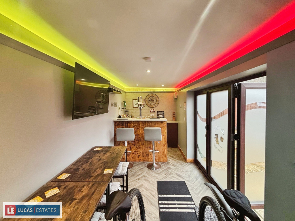 4 bed detached house for sale in Bryn Awelon, Penpedairheol  - Property Image 31
