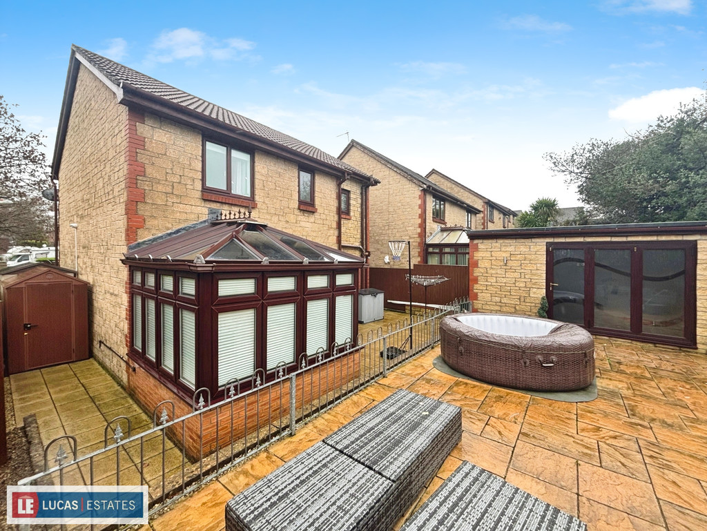 4 bed detached house for sale in Bryn Awelon, Penpedairheol  - Property Image 35