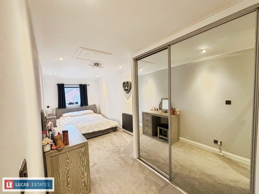 4 bed detached house for sale in Bryn Awelon, Penpedairheol  - Property Image 20