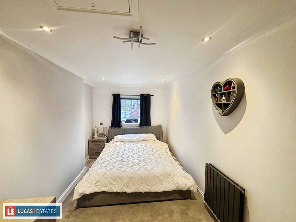 4 bed detached house for sale in Bryn Awelon, Penpedairheol  - Property Image 19