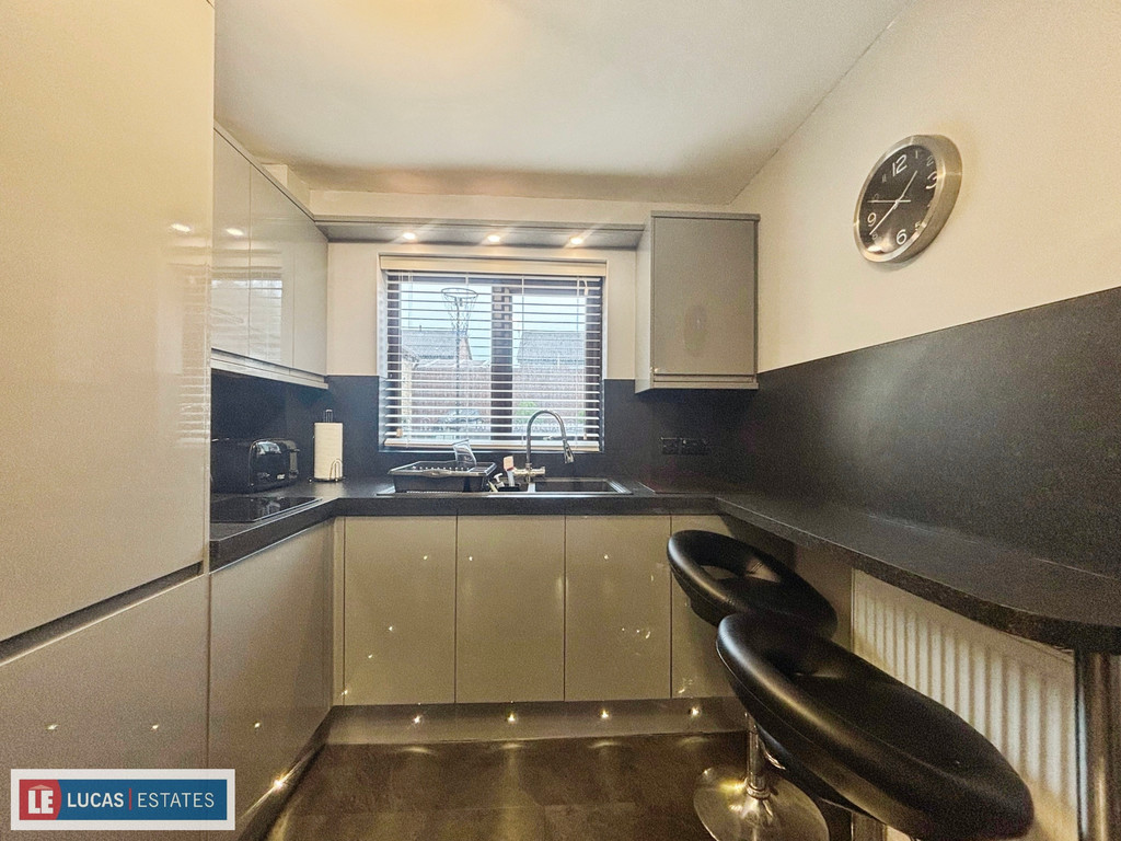 4 bed detached house for sale in Bryn Awelon, Penpedairheol  - Property Image 14