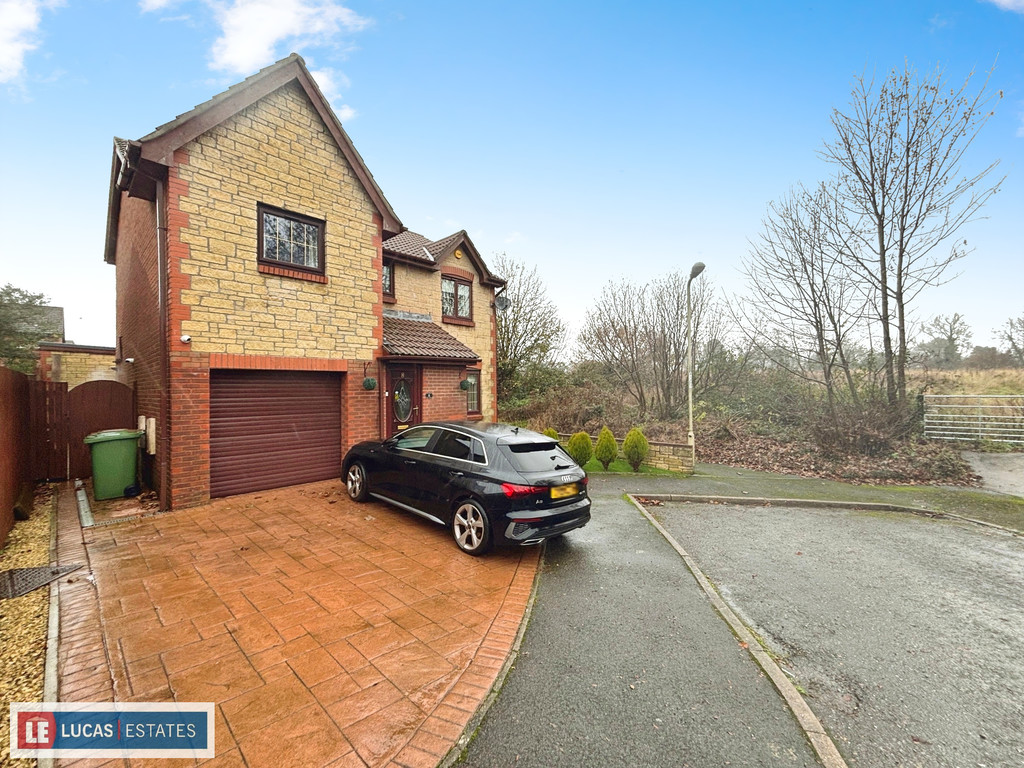 4 bed detached house for sale in Bryn Awelon, Penpedairheol  - Property Image 37