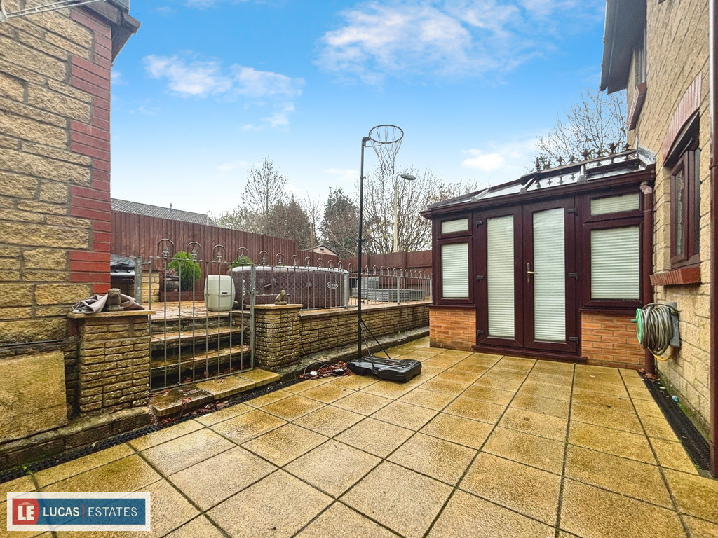 4 bed detached house for sale in Bryn Awelon, Penpedairheol  - Property Image 32
