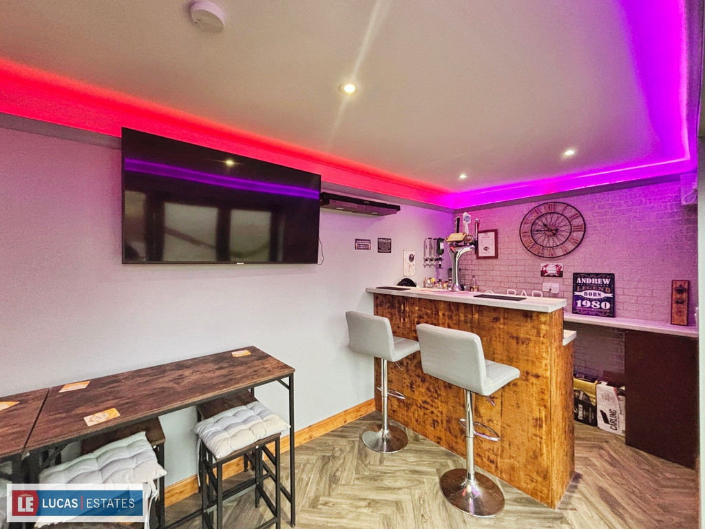 4 bed detached house for sale in Bryn Awelon, Penpedairheol  - Property Image 29
