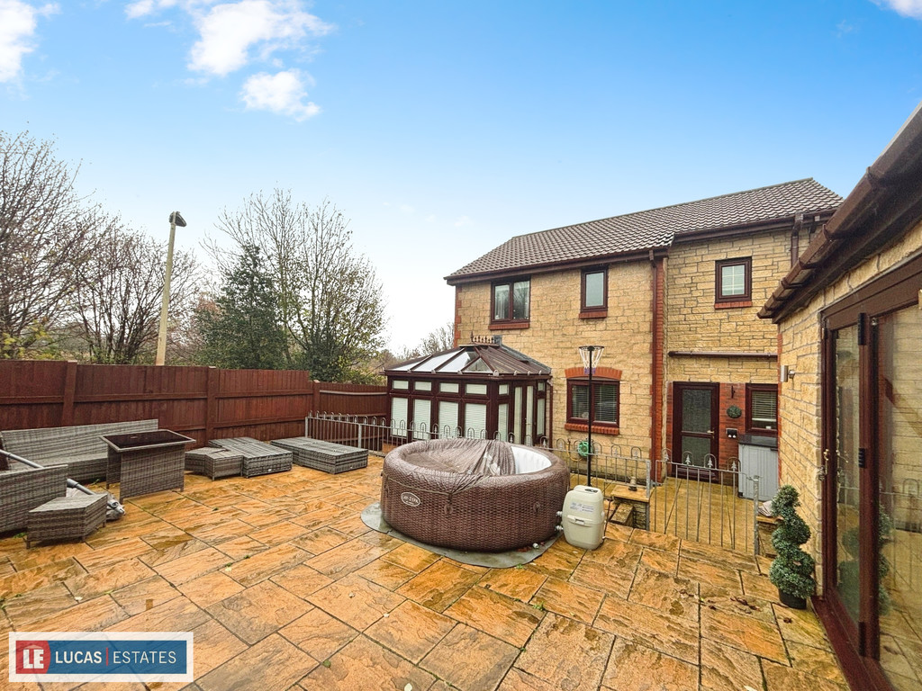 4 bed detached house for sale in Bryn Awelon, Penpedairheol  - Property Image 34