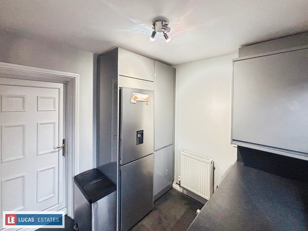 4 bed detached house for sale in Bryn Awelon, Penpedairheol  - Property Image 17