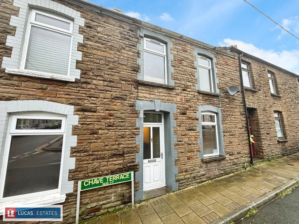 3 bed terraced house for sale in Chave Terrace, Maesycwmmer  - Property Image 25