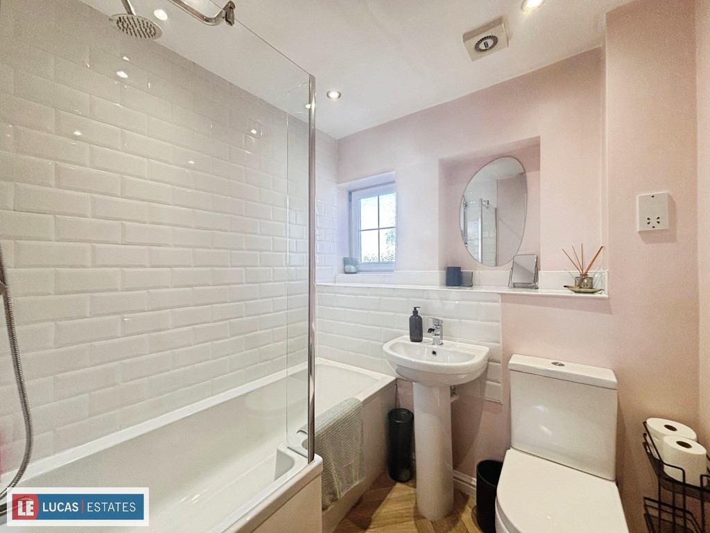 4 bed detached house for sale in Hafod Goch, Hengoed  - Property Image 34