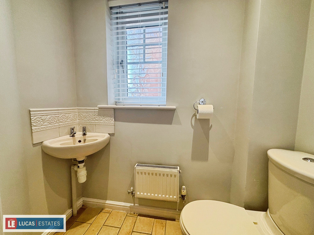 4 bed detached house for sale in Hafod Goch, Hengoed  - Property Image 13