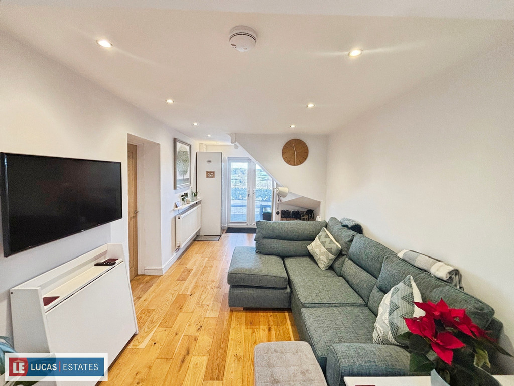 4 bed detached house for sale in Hafod Goch, Hengoed  - Property Image 14