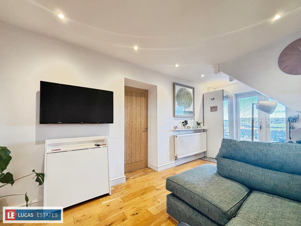4 bed detached house for sale in Hafod Goch, Hengoed  - Property Image 16
