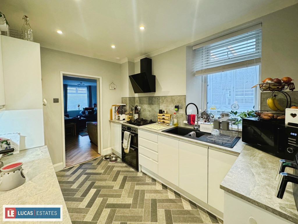 3 bed terraced house for sale in Park Place, Bargoed  - Property Image 4