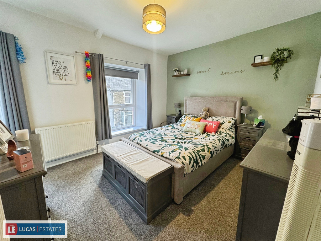 3 bed terraced house for sale in Park Place, Bargoed  - Property Image 9