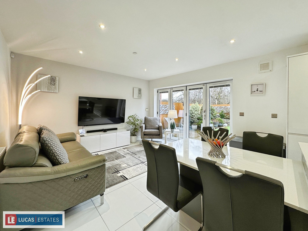 4 bed detached house for sale in Glan-Yr-Afon Lane, Fleur De Lis - Property Image 4