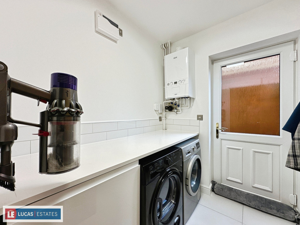 4 bed detached house for sale in Glan-Yr-Afon Lane, Fleur De Lis - Property Image 7