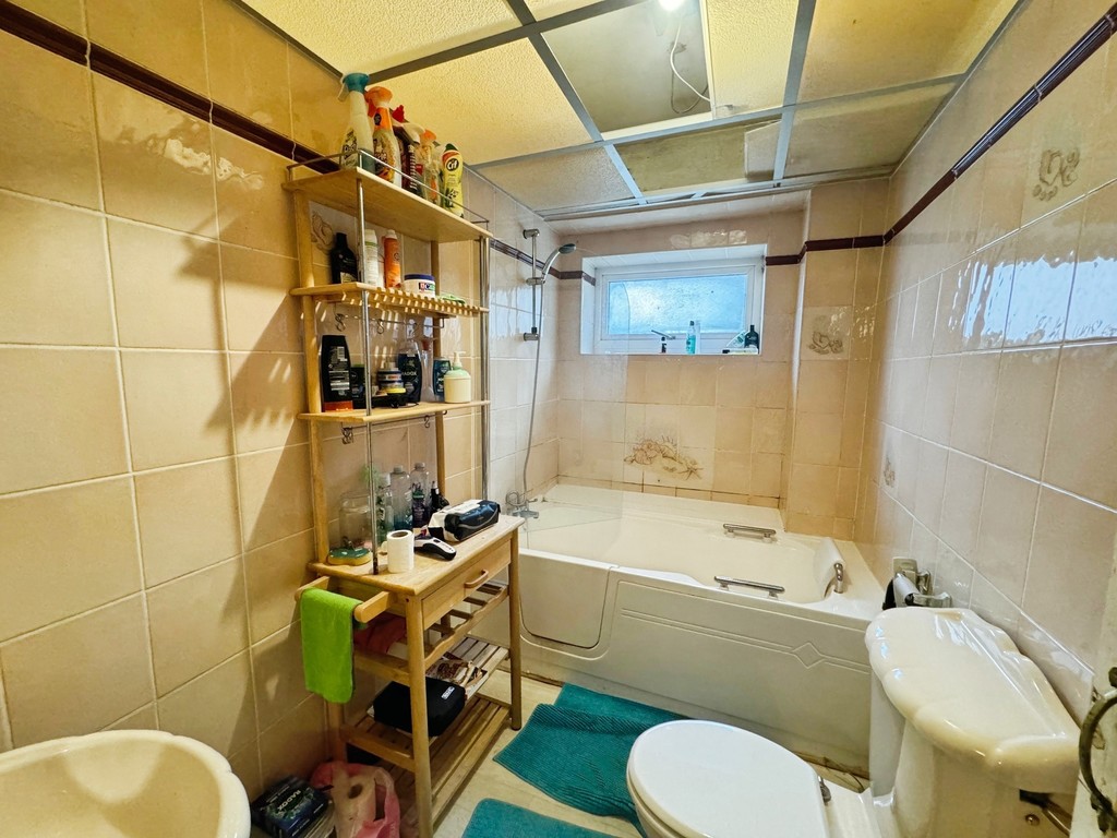 5 bed detached house for sale in Blackbrook, Treharris  - Property Image 12