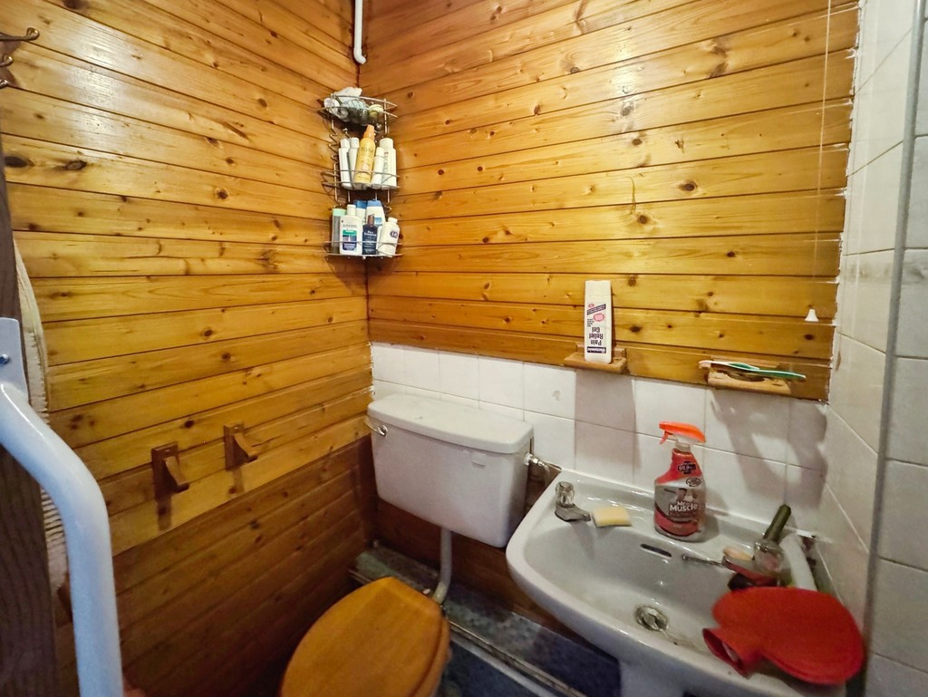 5 bed detached house for sale in Blackbrook, Treharris  - Property Image 11