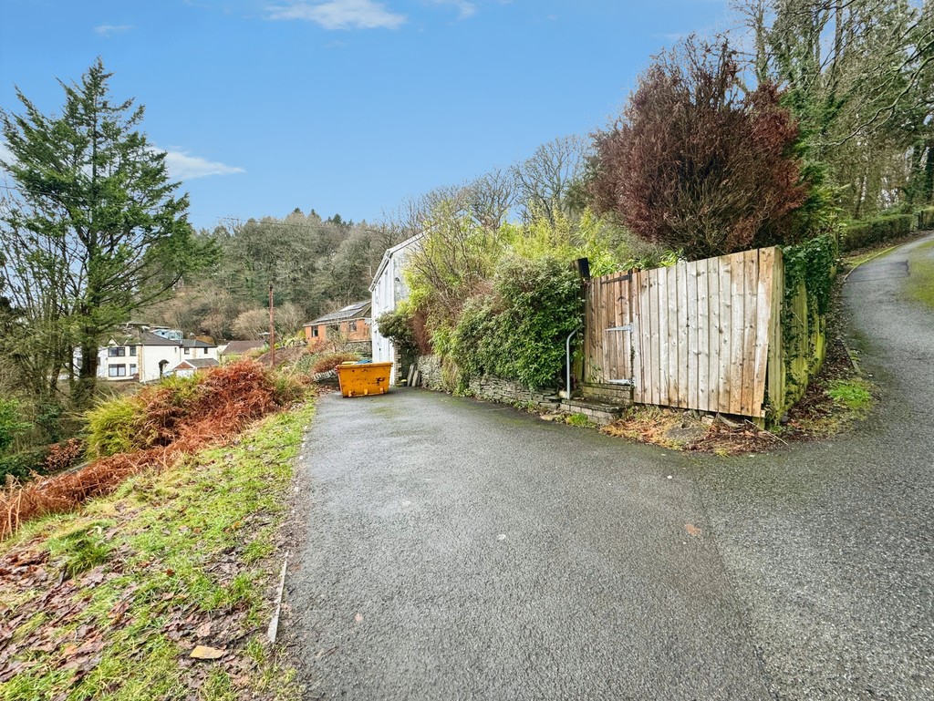5 bed detached house for sale in Blackbrook, Treharris  - Property Image 13