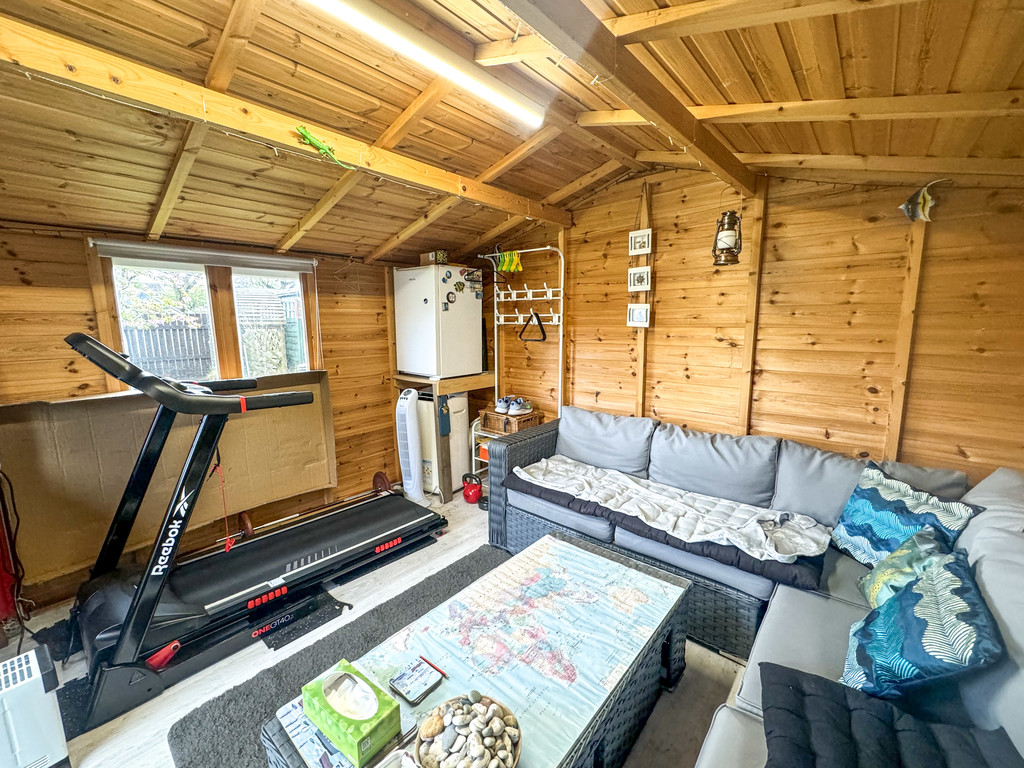 2 bed semi-detached bungalow for sale in Bryn Lane, Pontllanfraith  - Property Image 16