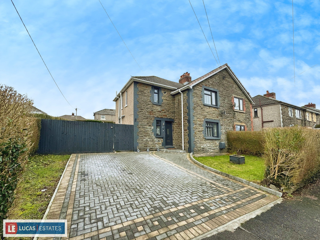 3 bed semi-detached house for sale in Bryncelyn, Nelson  - Property Image 16