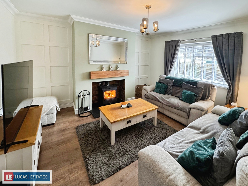 3 bed semi-detached house for sale in Bryncelyn, Nelson  - Property Image 6