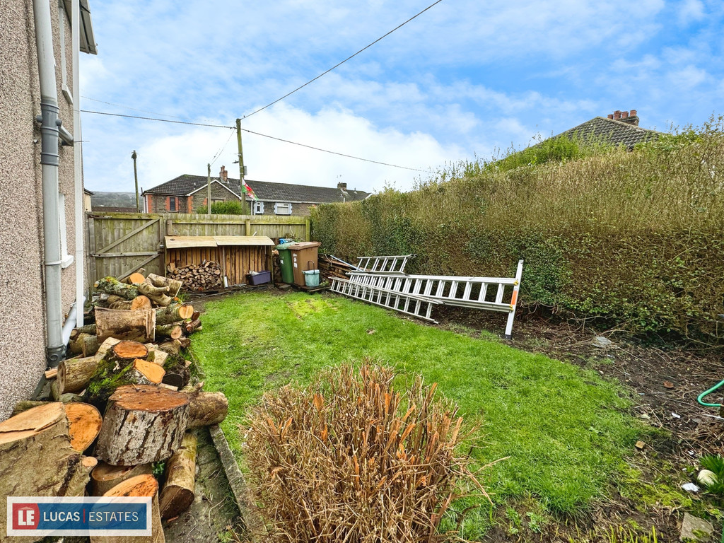 3 bed semi-detached house for sale in Bryncelyn, Nelson  - Property Image 15