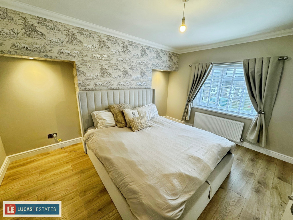 3 bed semi-detached house for sale in Bryncelyn, Nelson  - Property Image 9