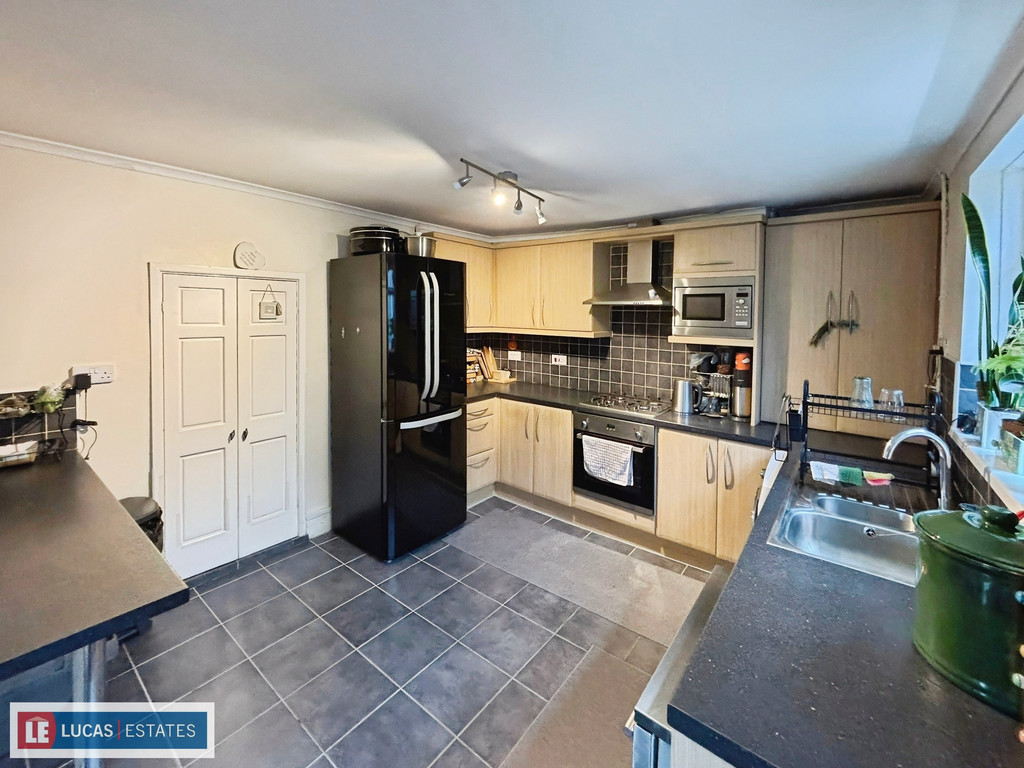 3 bed detached house for sale in Sunnyview, Argoed, Blackwood  - Property Image 8
