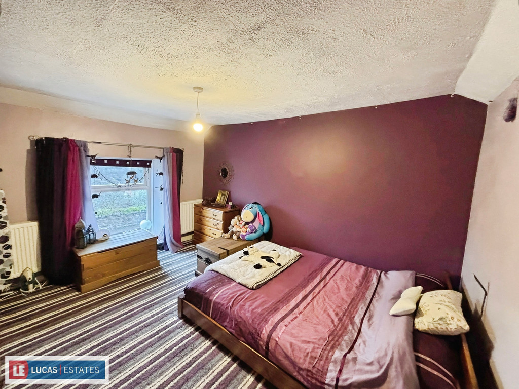 3 bed detached house for sale in Sunnyview, Argoed, Blackwood  - Property Image 12