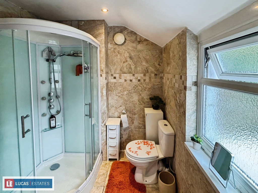 3 bed detached house for sale in Sunnyview, Argoed, Blackwood  - Property Image 16