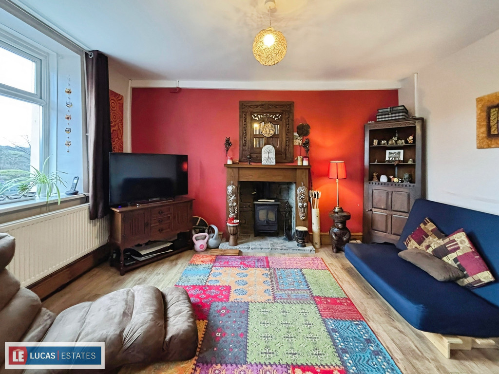 3 bed detached house for sale in Sunnyview, Argoed, Blackwood  - Property Image 3