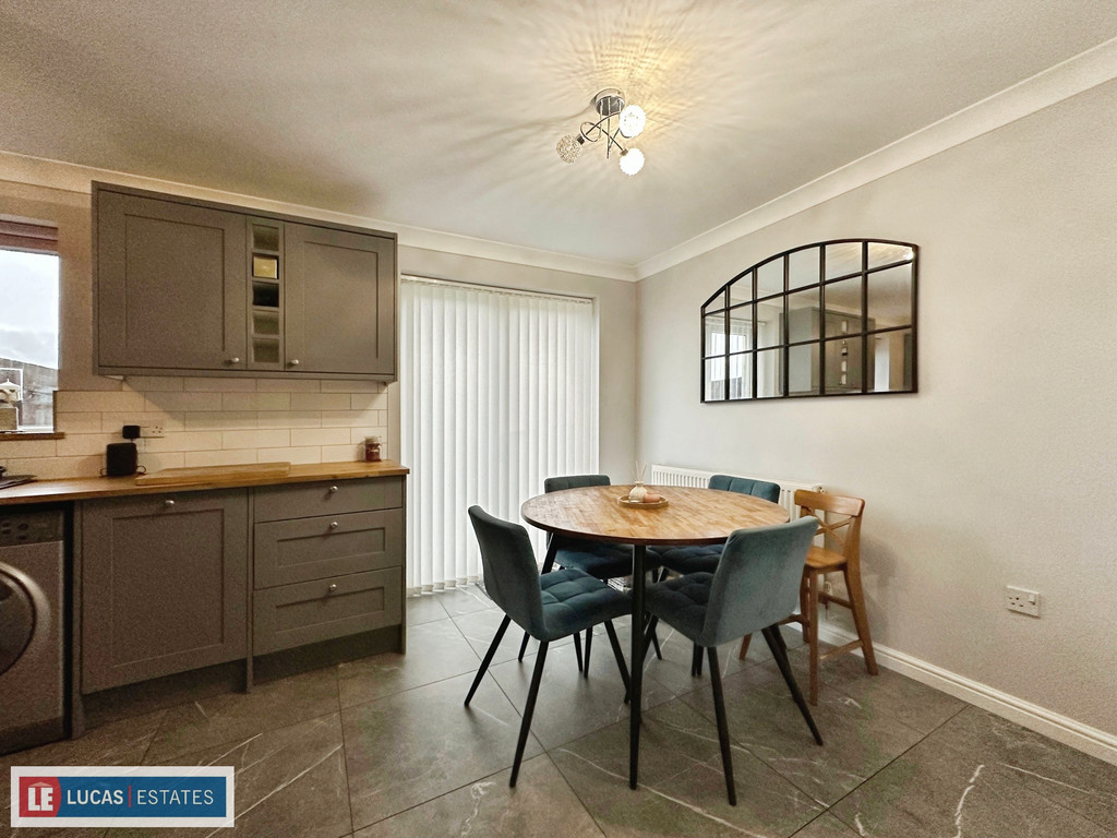 3 bed link detached house for sale in Cae Canol, Hengoed  - Property Image 5