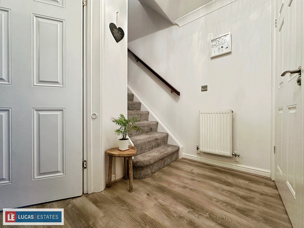 3 bed link detached house for sale in Cae Canol, Hengoed  - Property Image 7