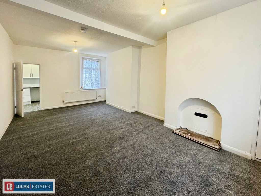 3 bed terraced house for sale in School Street, Llanbradach, Caerphilly  - Property Image 2
