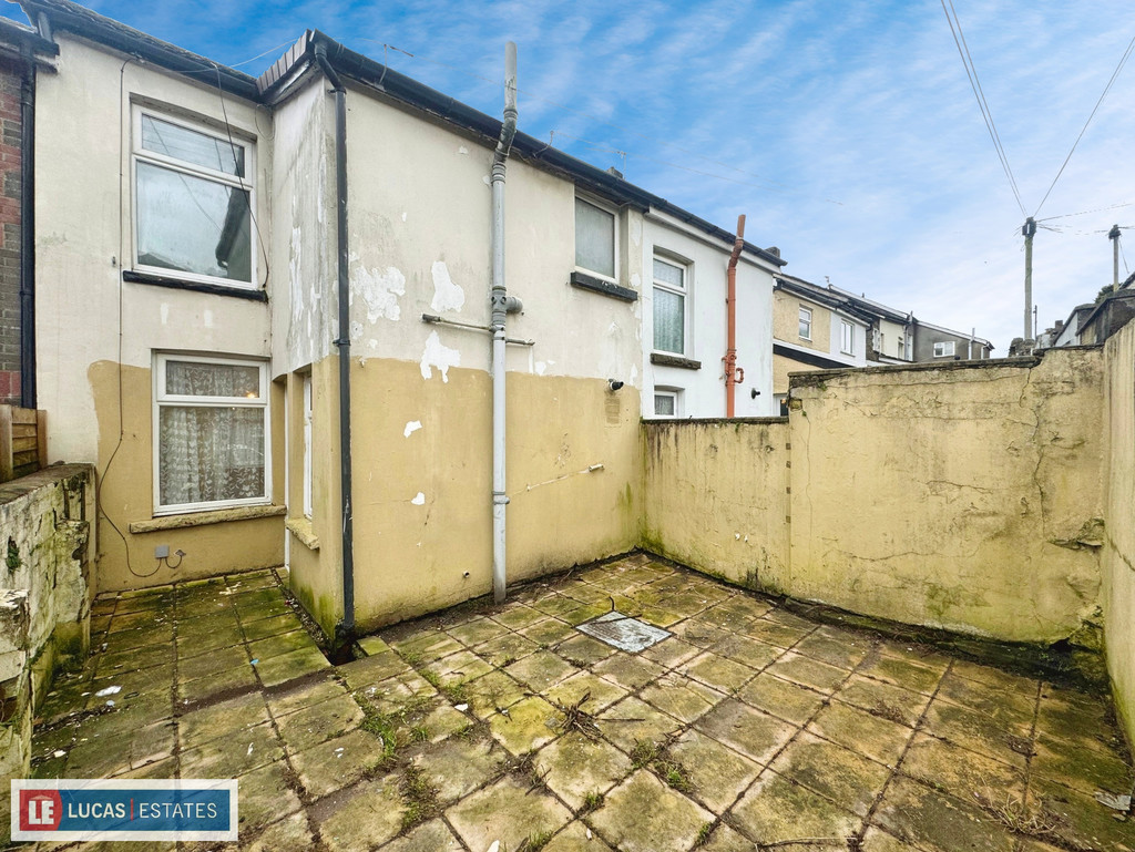 3 bed terraced house for sale in School Street, Llanbradach, Caerphilly  - Property Image 11