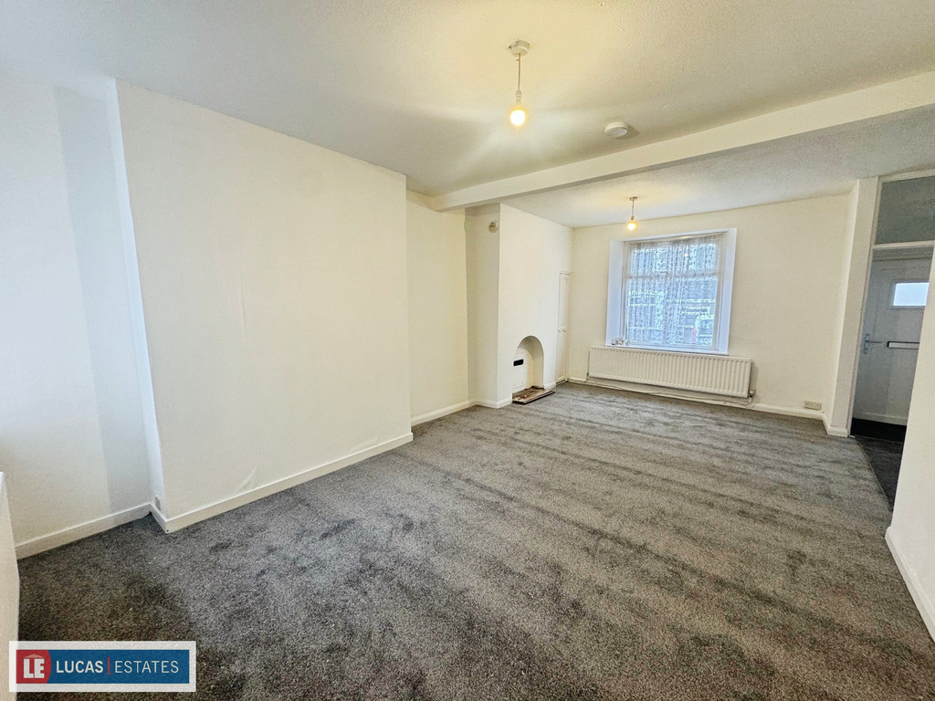 3 bed terraced house for sale in School Street, Llanbradach, Caerphilly  - Property Image 3