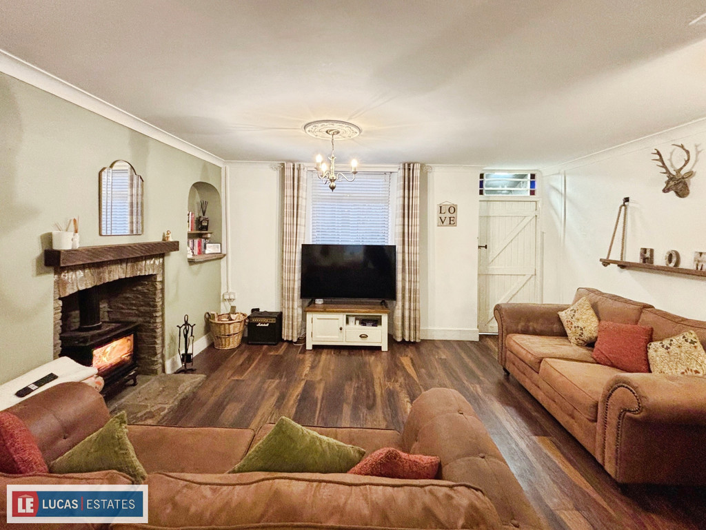 2 bed semi-detached house for sale in Bedwlwyn Road, Ystrad Mynach  - Property Image 6