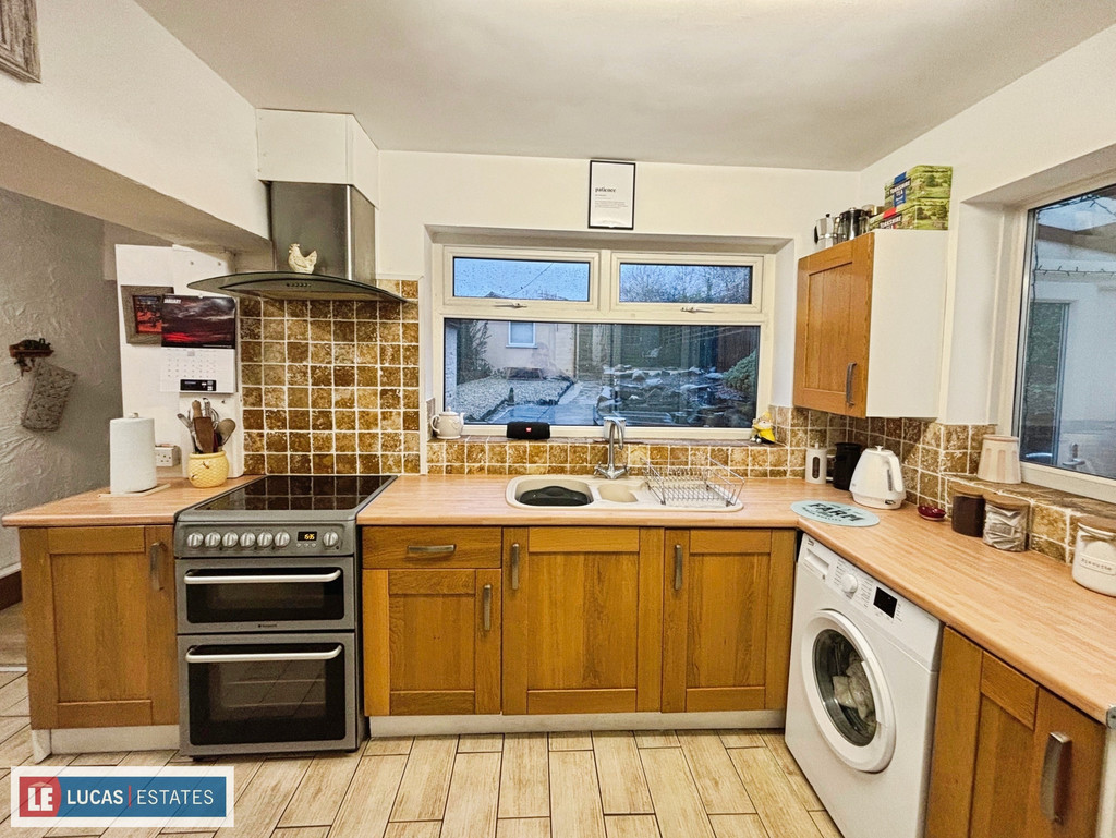 2 bed semi-detached house for sale in Bedwlwyn Road, Ystrad Mynach  - Property Image 7