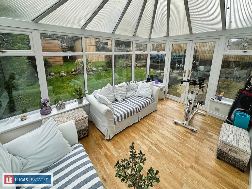 5 bed detached house for sale in The Hollies, Crumlin, Newport - Property Image 8