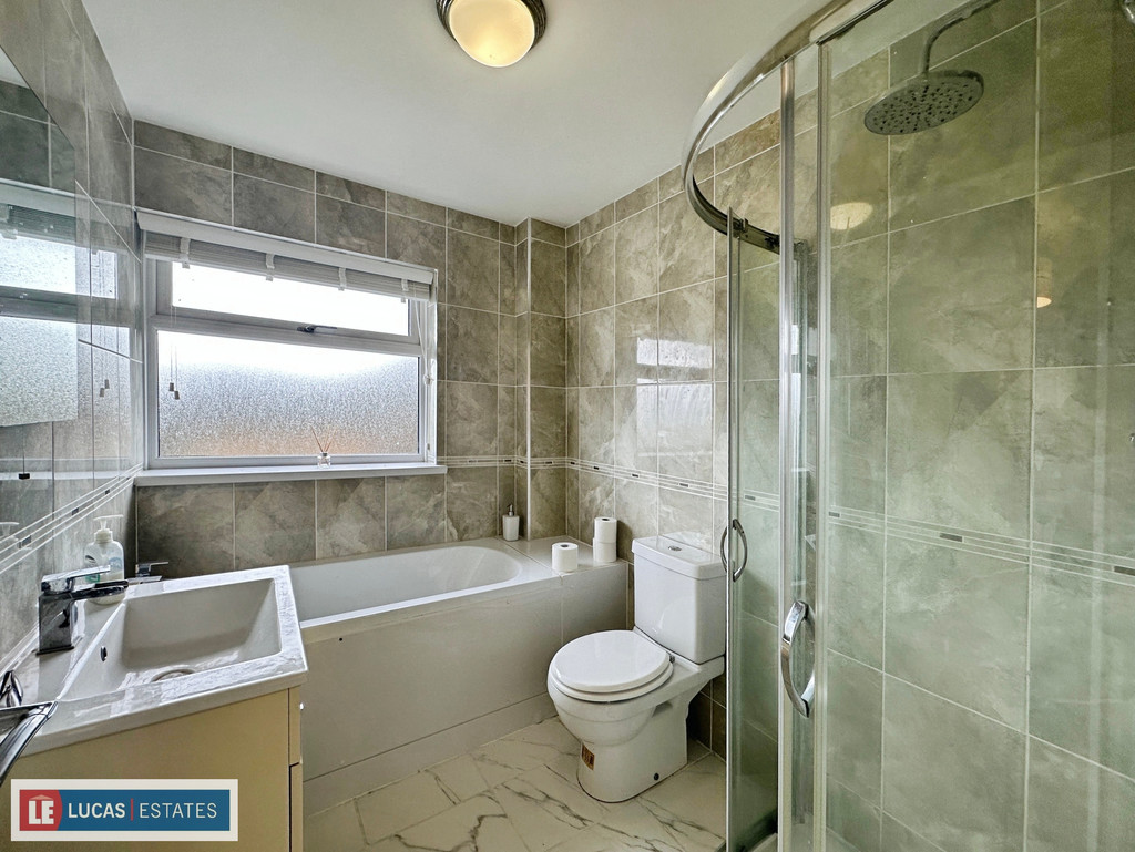 5 bed detached house for sale in The Hollies, Crumlin, Newport - Property Image 16